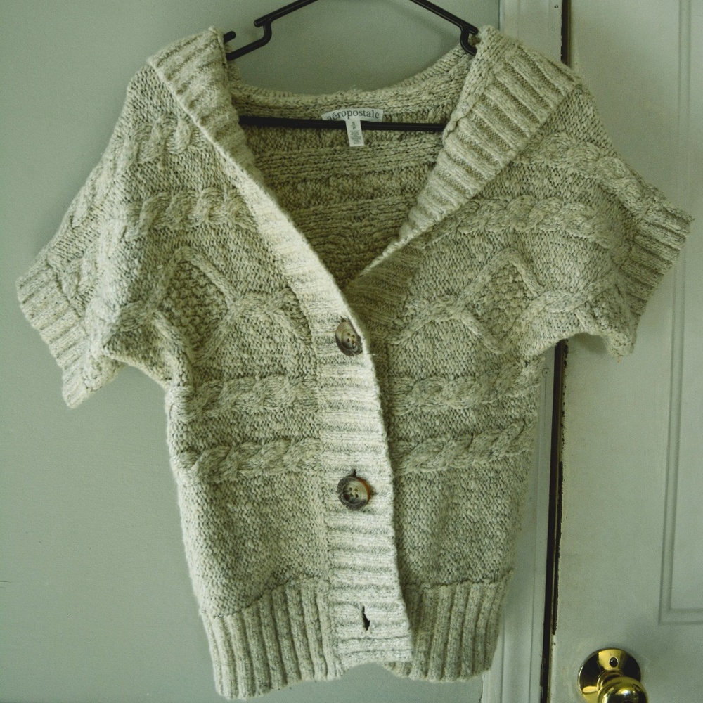 Aeropostal cream sweater